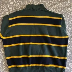 Brandy melville 2025 shiloh sweater